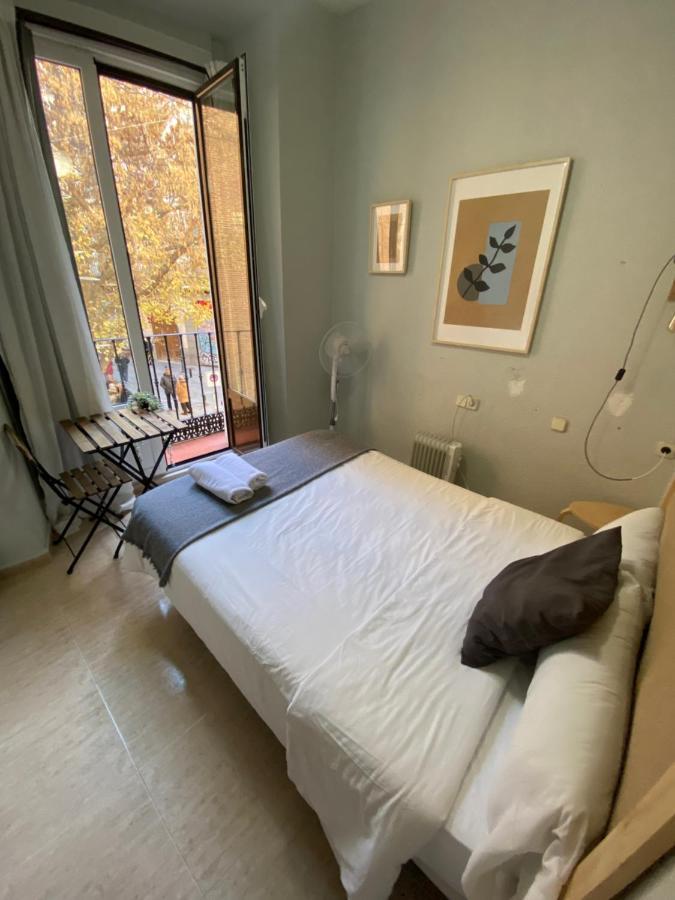 Center Madrid Habitaciones Luaran gambar