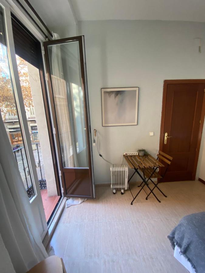 Center Madrid Habitaciones Luaran gambar