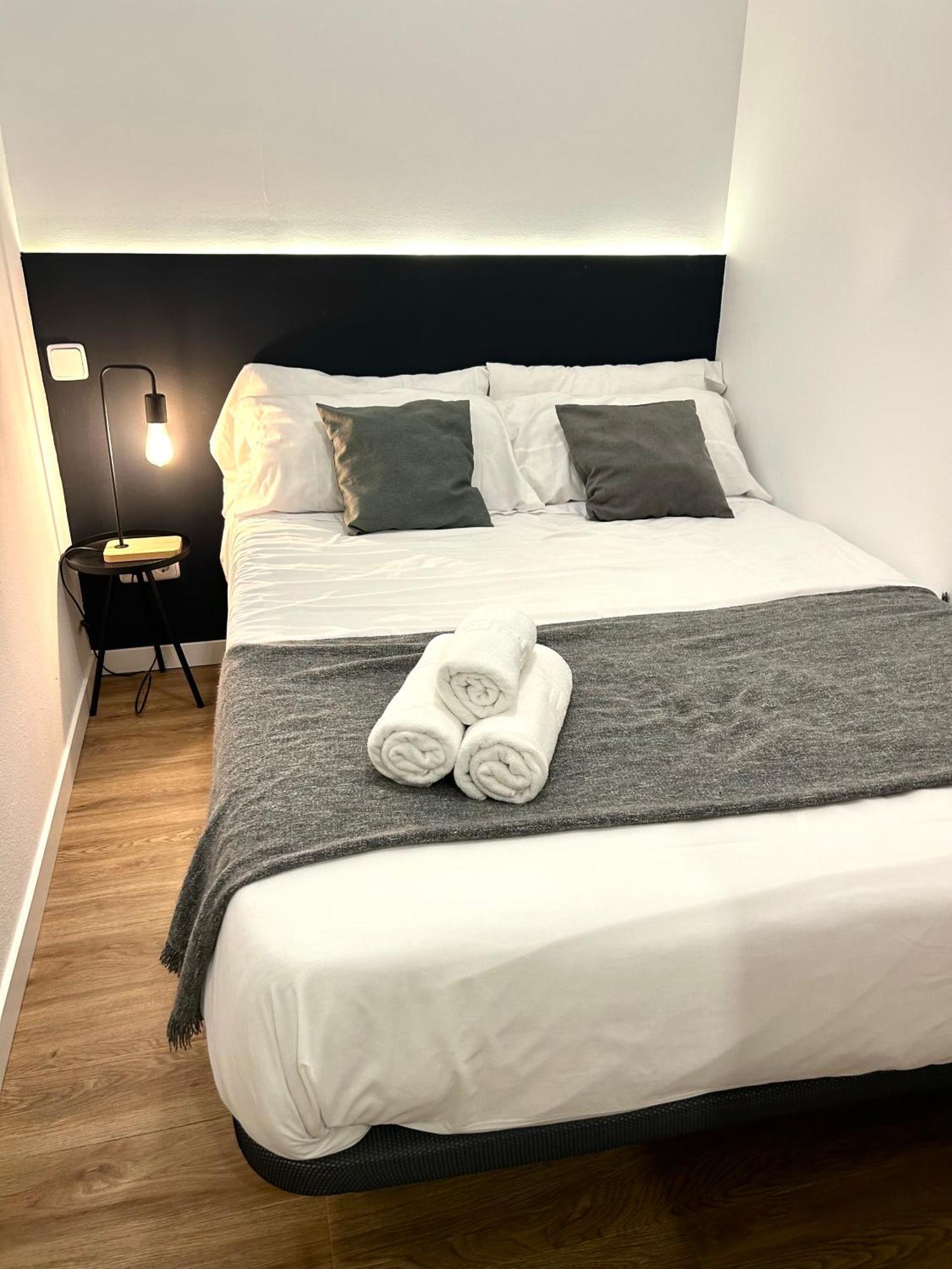 Center Madrid Habitaciones Luaran gambar