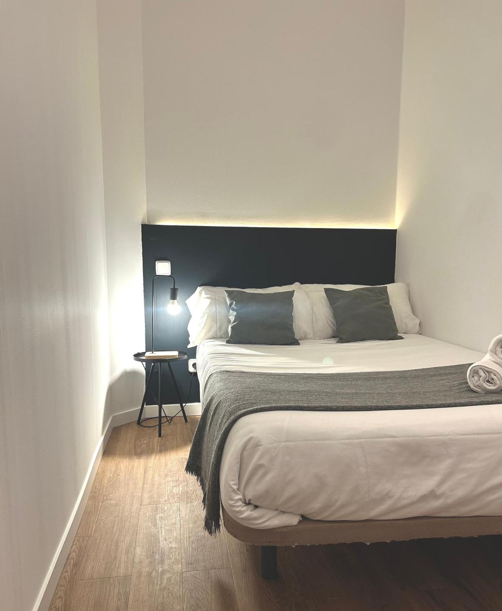 Center Madrid Habitaciones Luaran gambar