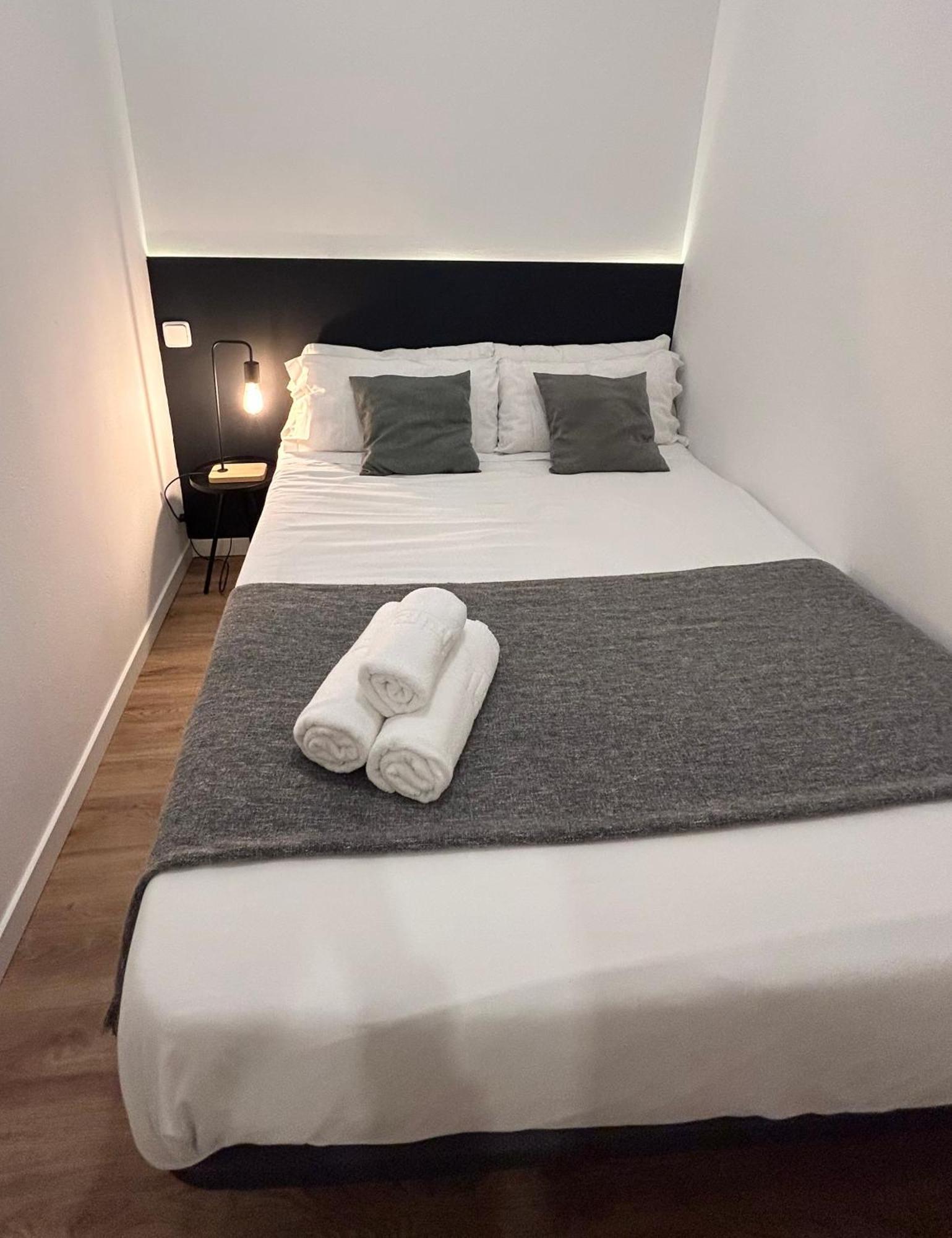 Center Madrid Habitaciones Luaran gambar